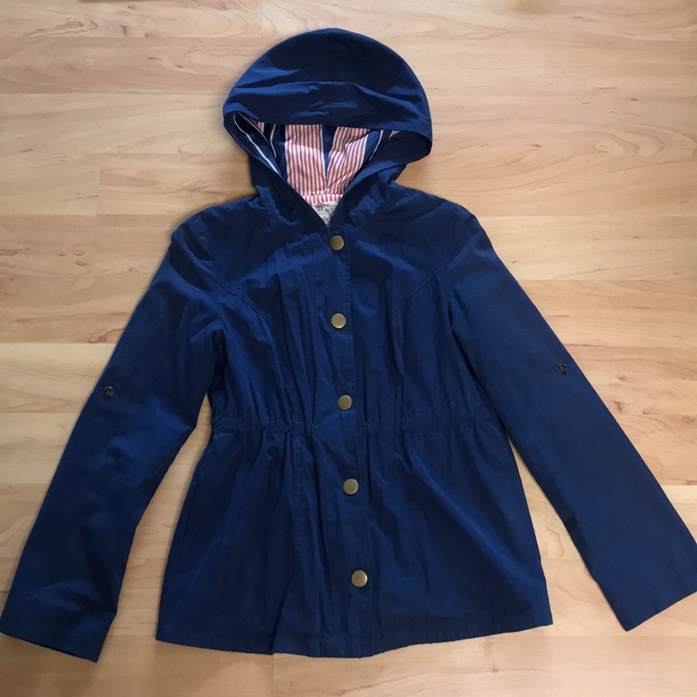 Cute blue jacket that ties at the waist